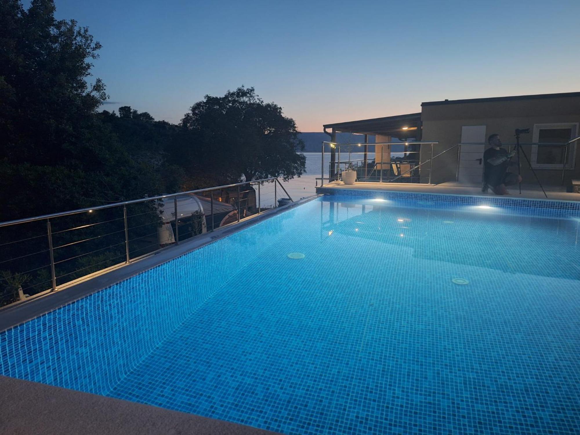 Hotel Boora Glamp Experience & Heated Infinity Pool Senj  Exterior foto
