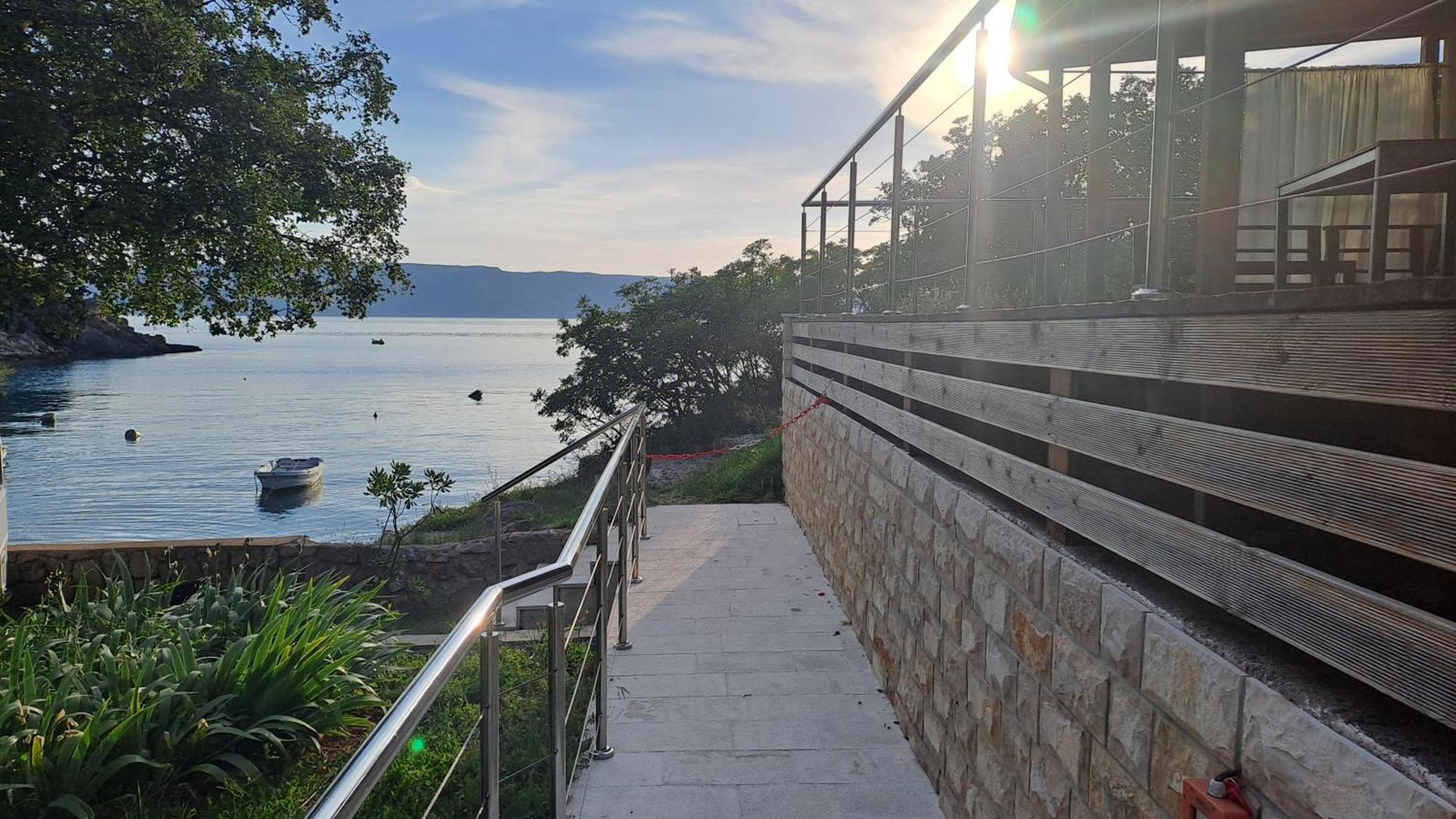 Hotel Boora Glamp Experience & Heated Infinity Pool Senj  Exterior foto