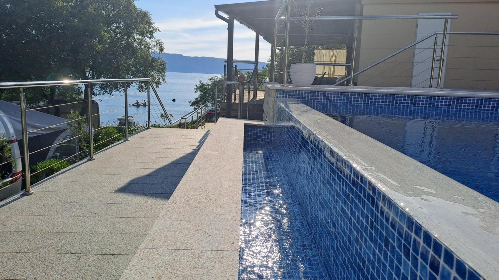 Hotel Boora Glamp Experience & Heated Infinity Pool Senj  Exterior foto