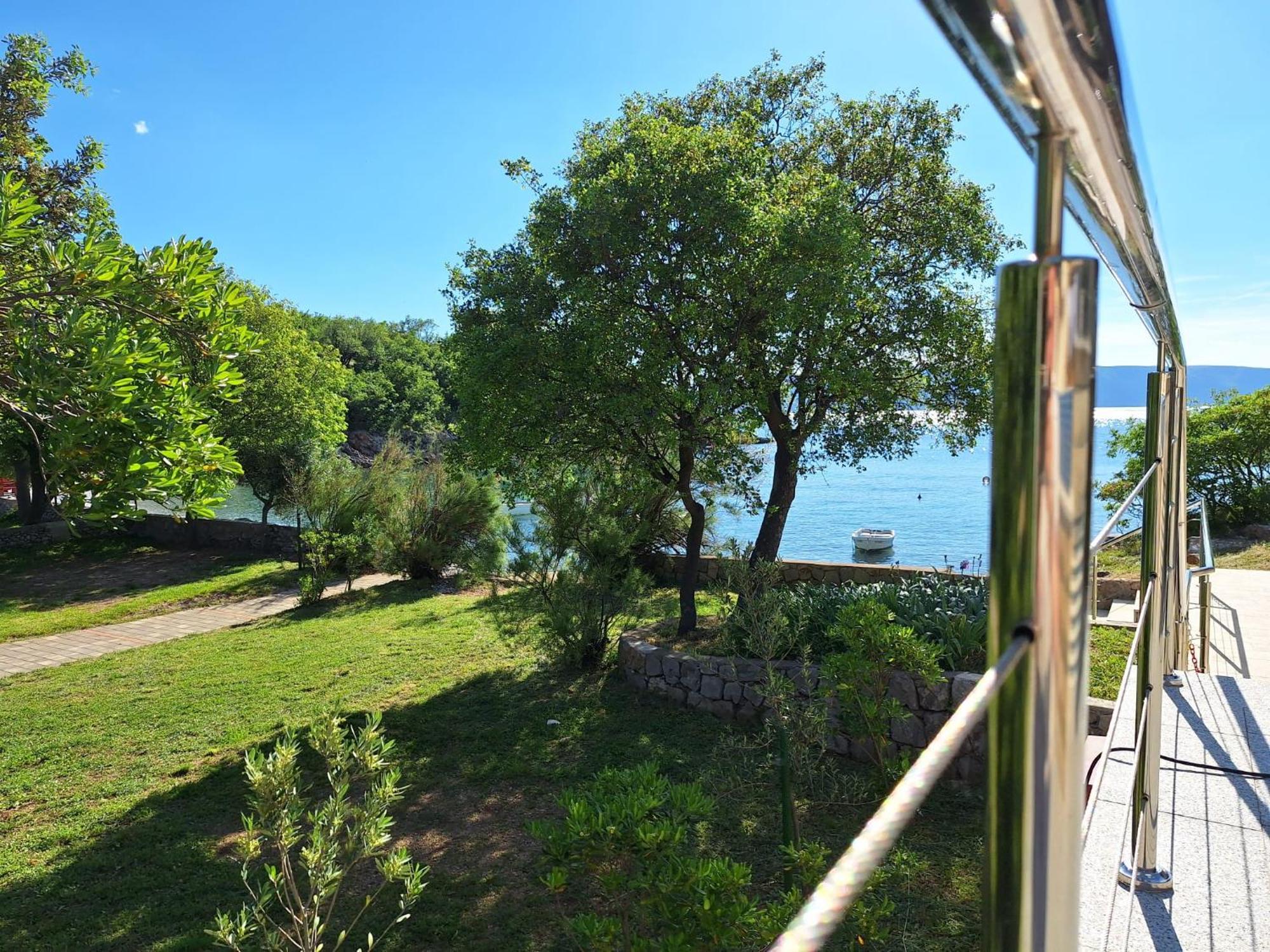 Hotel Boora Glamp Experience & Heated Infinity Pool Senj  Exterior foto